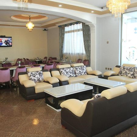 Hera Addis Hotel מראה חיצוני תמונה