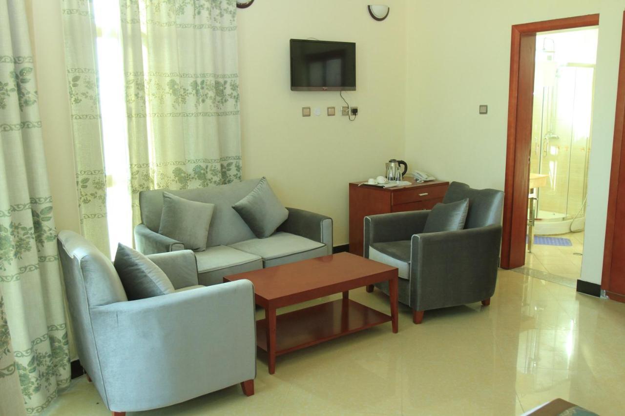 Hera Addis Hotel מראה חיצוני תמונה