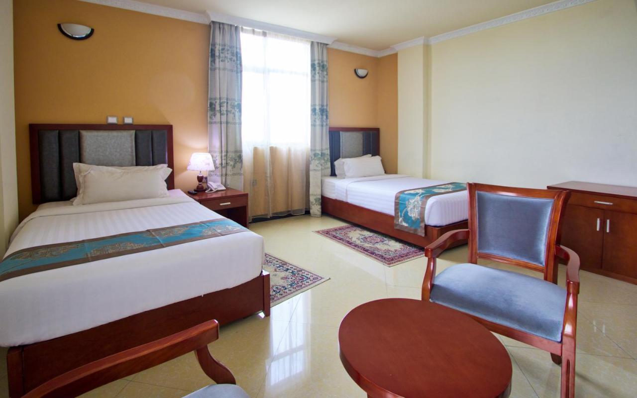 Hera Addis Hotel מראה חיצוני תמונה